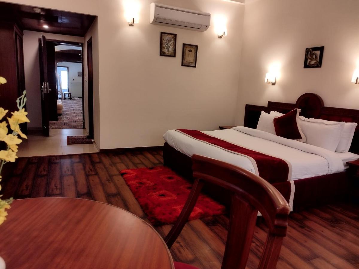 Hotel Sepal Bathinda Zewnętrze zdjęcie