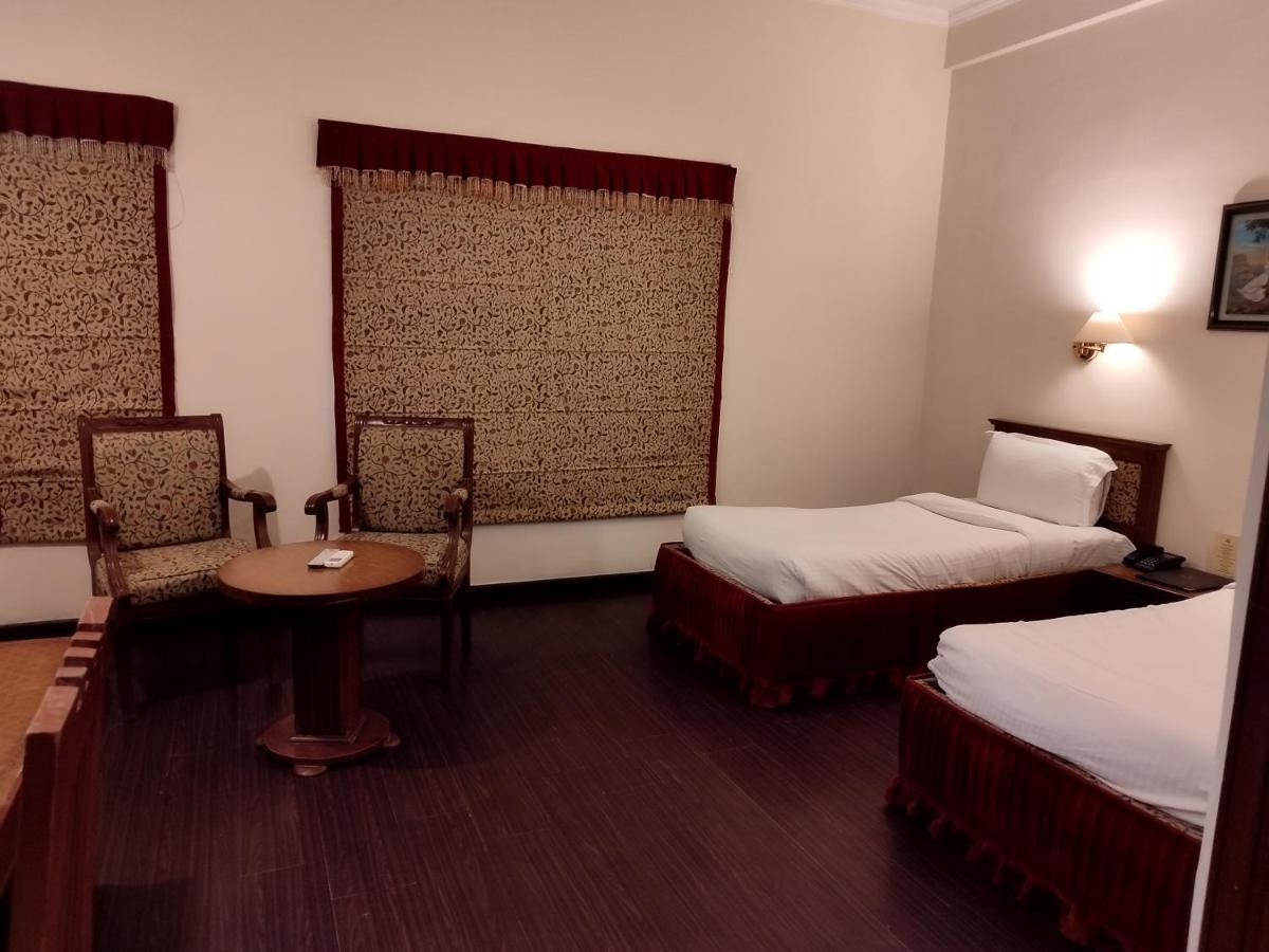 Hotel Sepal Bathinda Zewnętrze zdjęcie