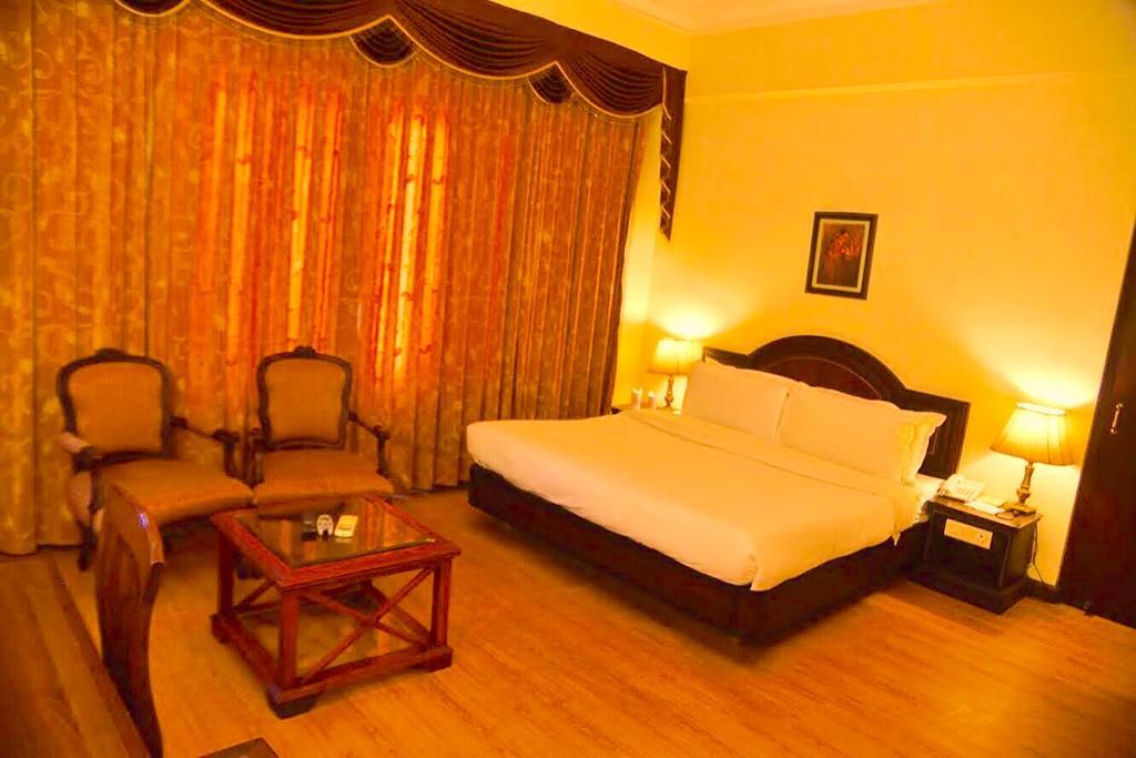Hotel Sepal Bathinda Zewnętrze zdjęcie